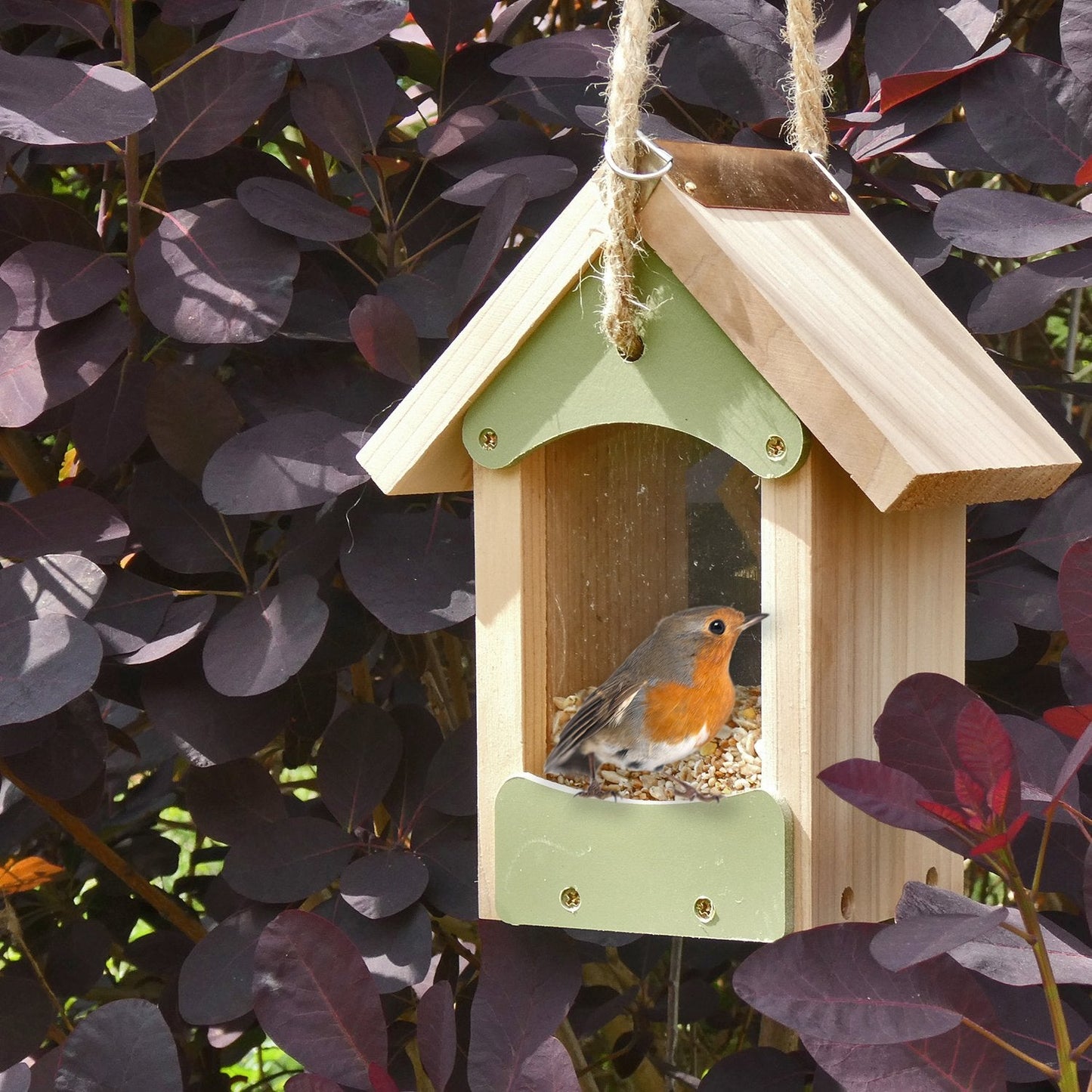 WW Fuglematstasjon ("Bird barn" feeder)